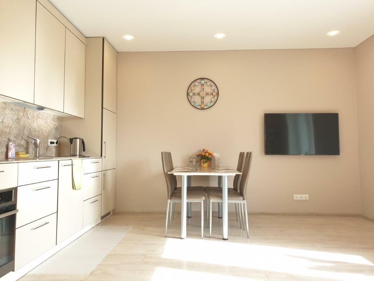 דרוסקינינקאי Garden Studio By The Lake With Air-Con And Infrasauna מראה חיצוני תמונה